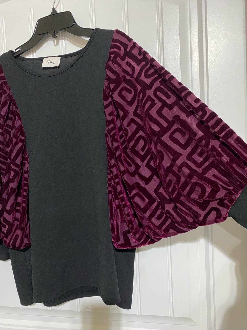 Venezia Black Tunic with Velvet Patterned Plum Sleeves - Picture 2 of 9